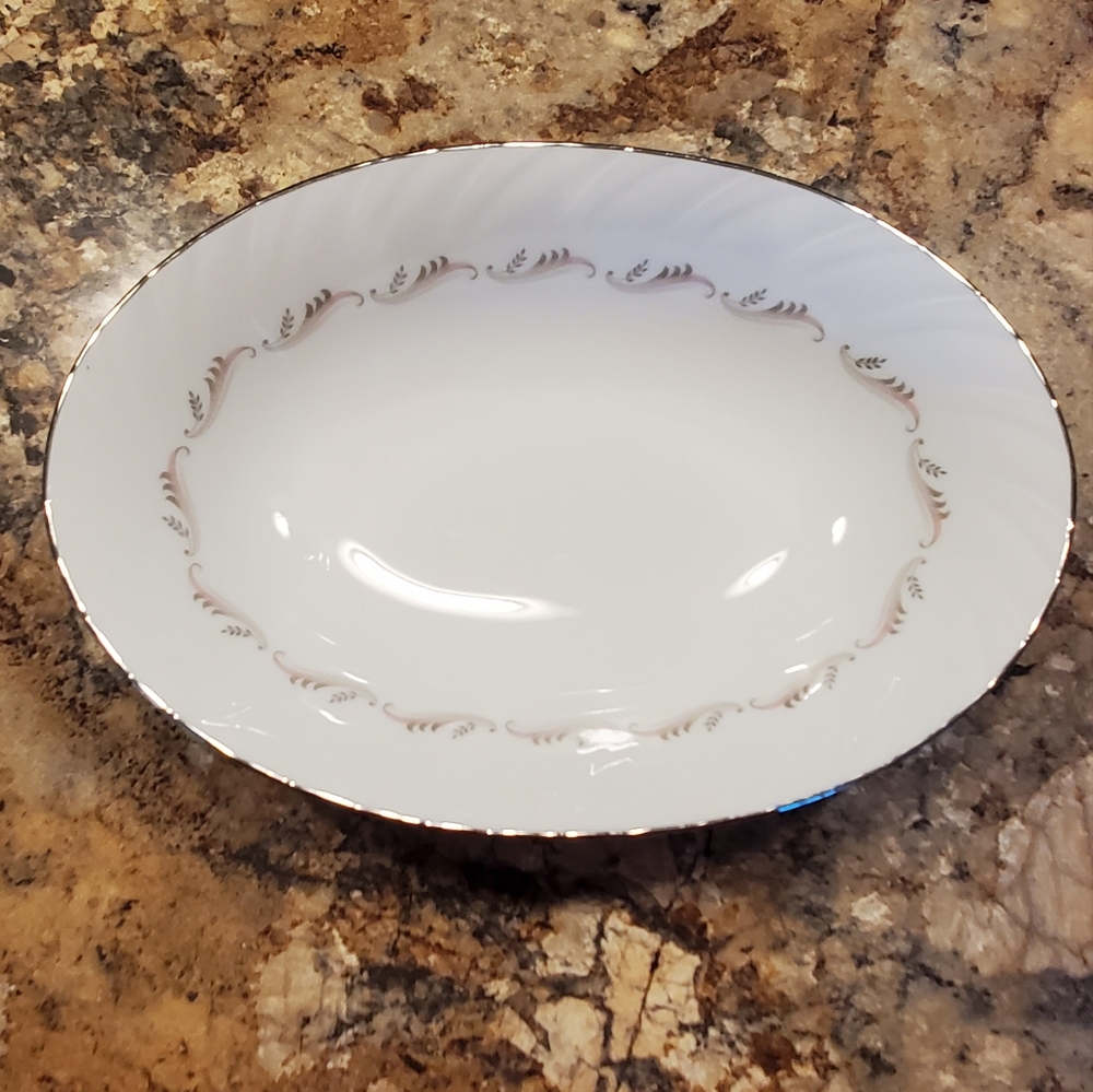 Style House Serving Bowl